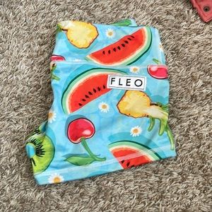 Fleo fruit shorts size small